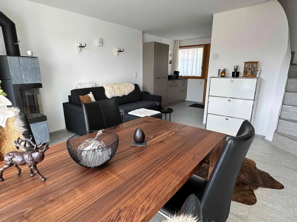 Ferienwohnung unter dem Flimserstein mit traumhafter Aussicht