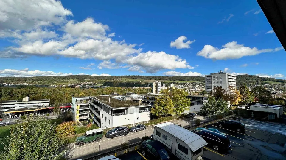 Baden: 2,5-Zimmer-Wohnung – renoviert, möbliert, vermietet, Parkplatz