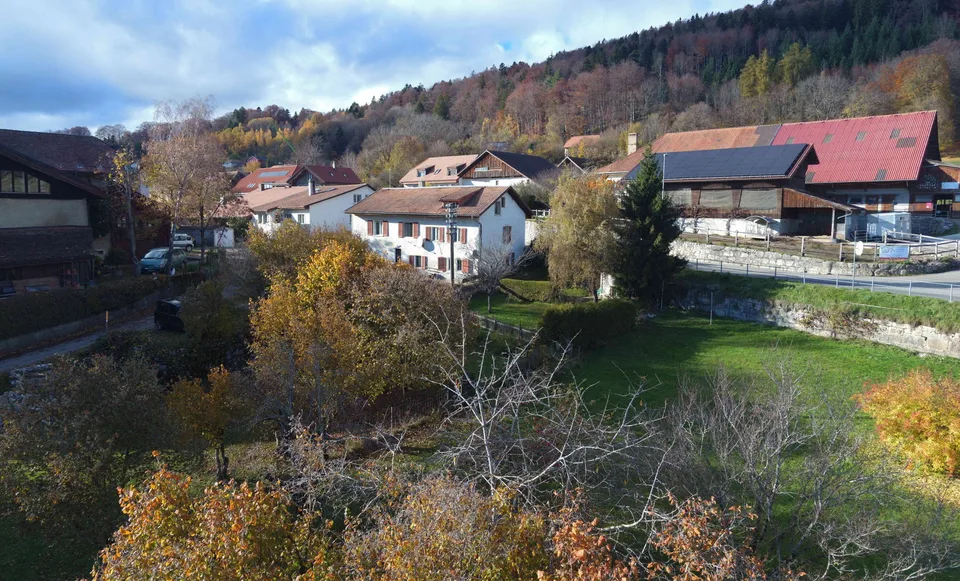 BAISSE DE PRIX - Immeuble de 3 apparts et terrain constructible