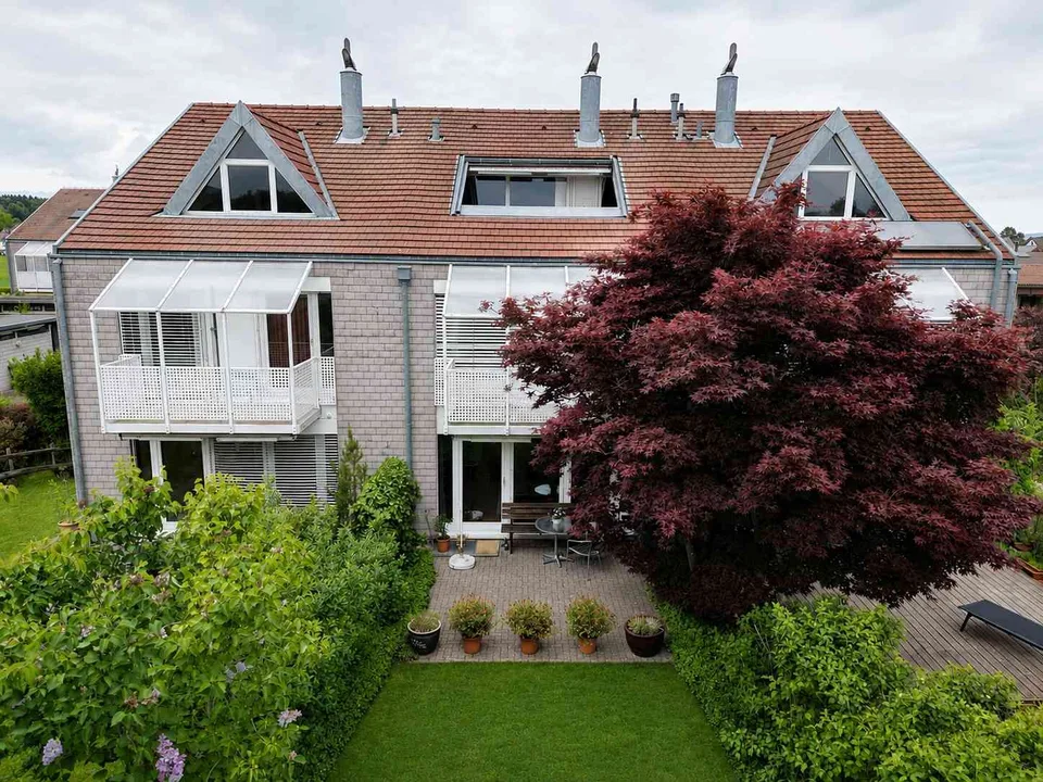 5.5-Zimmer Reihen-Einfamilienhaus mit Garten und Dachterrasse