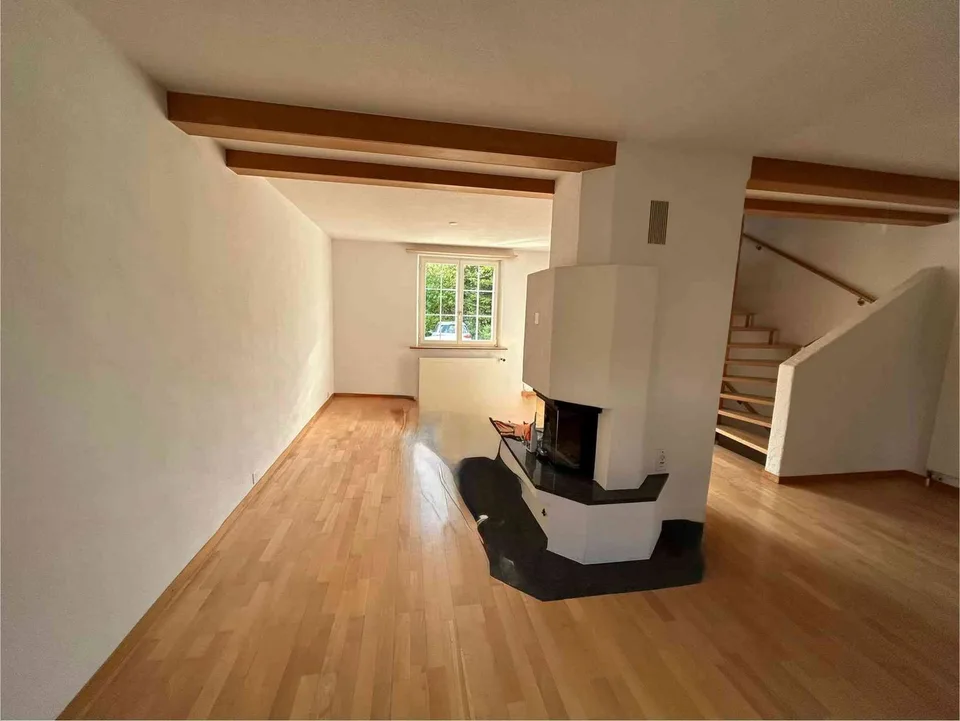5.5 Zimmerhaus mit Garten und Parkplatz in Oberwinterthur
