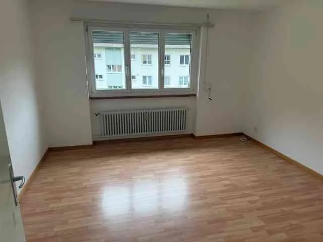 3 ZWG AB SOFORT IN ZUNZGEN ZUR VERMIETEN.