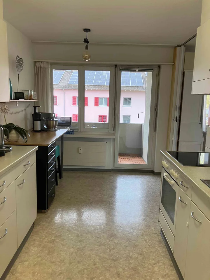 4.5 Zimmer Wohnung im 1. Stock