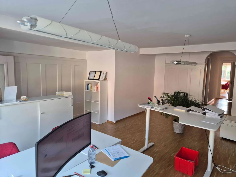 Bureau spacieux au centre-ville d'Avenches