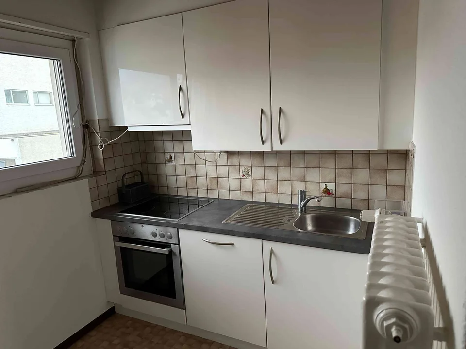 Schöne 2.5 Zimmerwohnung mit Balkon
