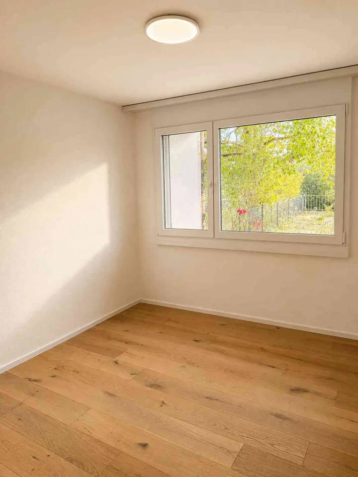 Erstbezug! Luxuriös saniertes 5.5-Zi-Haus mit Garten!