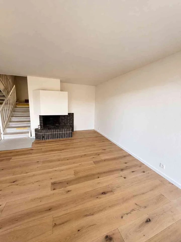 Erstbezug! Luxuriös saniertes 5.5-Zi-Haus mit Garten!