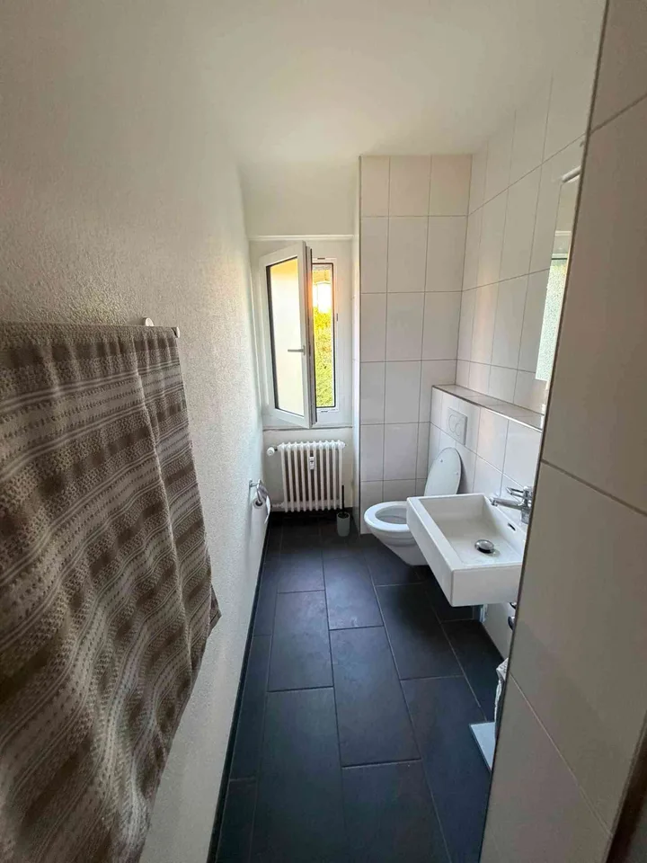Untermieter gesucht- 3 Zimmerwohnung im Kreis 6 in Zürich