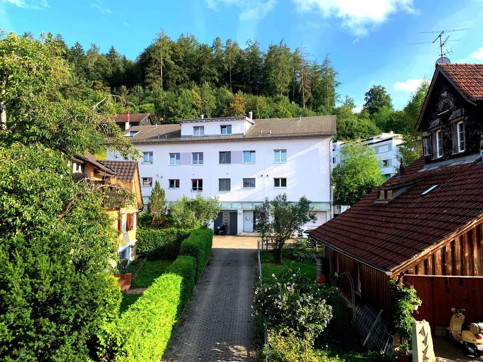 Helle und preiswerte 3-Zimmer-Wohnung mit Balkon an ruhiger Lage