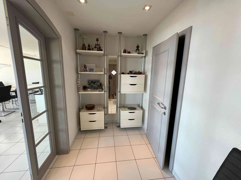 WOHNUNG OB DEM MURTENSEE