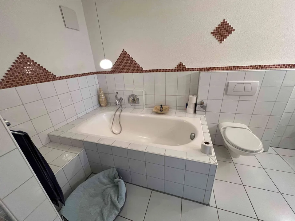 WOHNUNG OB DEM MURTENSEE