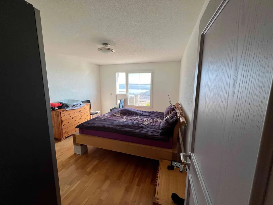 WOHNUNG OB DEM MURTENSEE