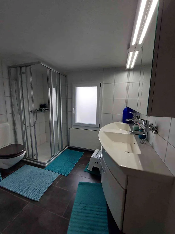 6 Zimmer Hausteil direkt am Bach