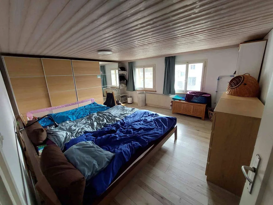6 Zimmer Hausteil direkt am Bach