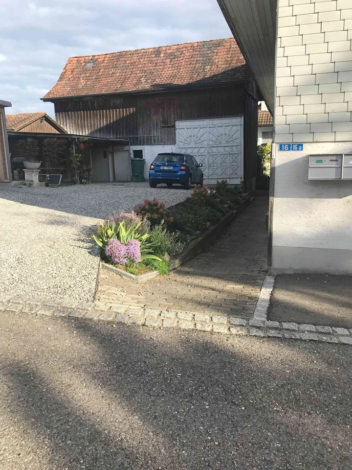 6 Zimmer Hausteil direkt am Bach