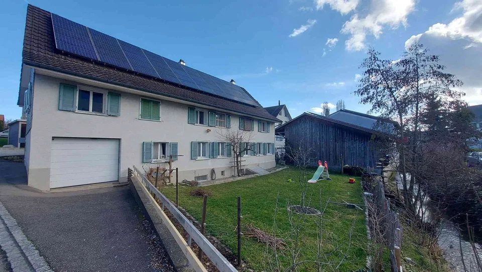 6 Zimmer Hausteil direkt am Bach