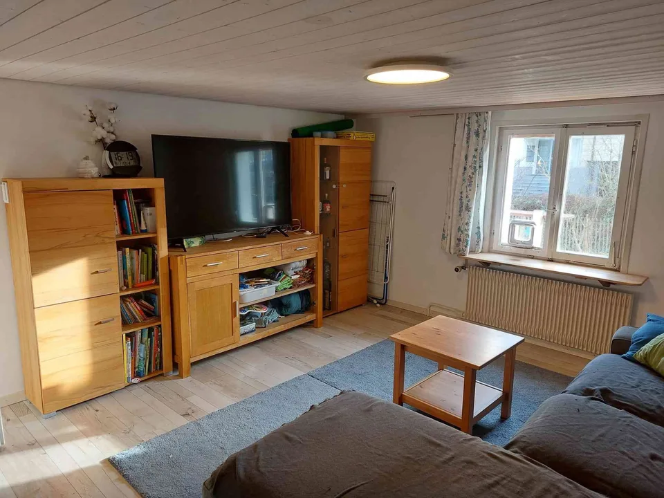 6 Zimmer Hausteil direkt am Bach
