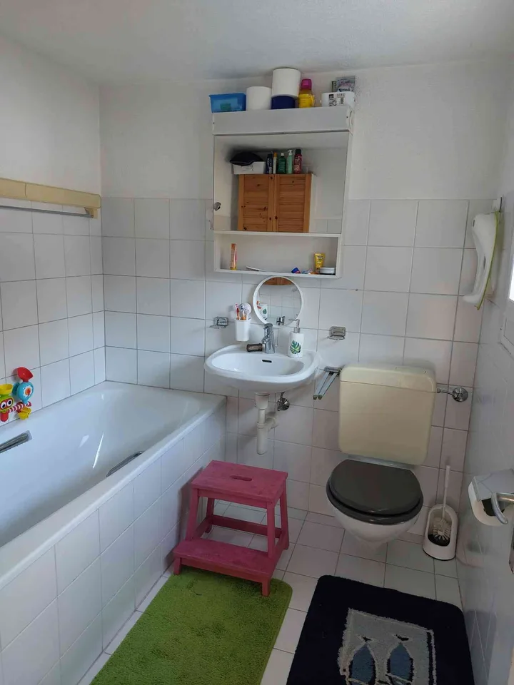 6 Zimmer Hausteil direkt am Bach