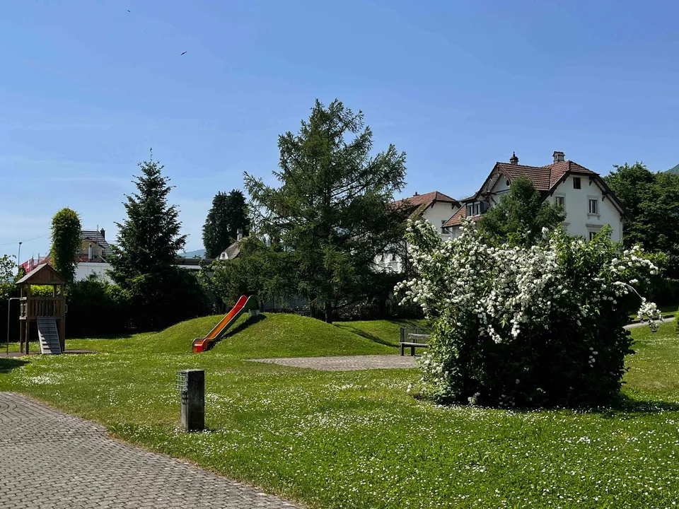 ZU VERMIETEN IN SELZACH RUHIGE & HELLE WOHNUNG