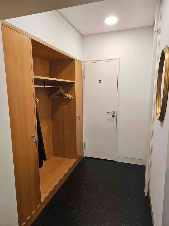 Heller abschliessbarer Büroraum (20.3 m²) in moderner Bürogemeinschaft