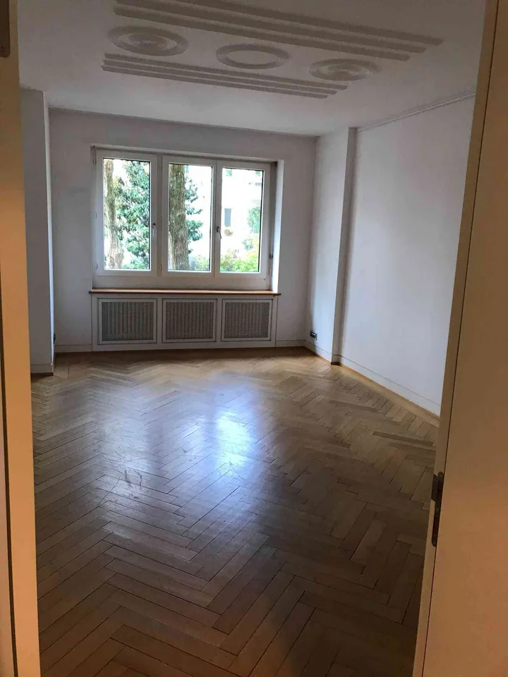 Heller abschliessbarer Büroraum (20.3 m²) in moderner Bürogemeinschaft