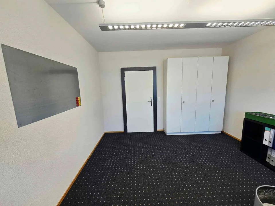 Kopie Modernes 1-Zimmer-Büro in Küsnacht mit optimaler Infrastruktur