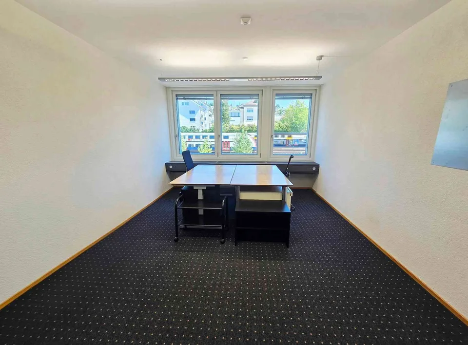 Kopie Modernes 1-Zimmer-Büro in Küsnacht mit optimaler Infrastruktur