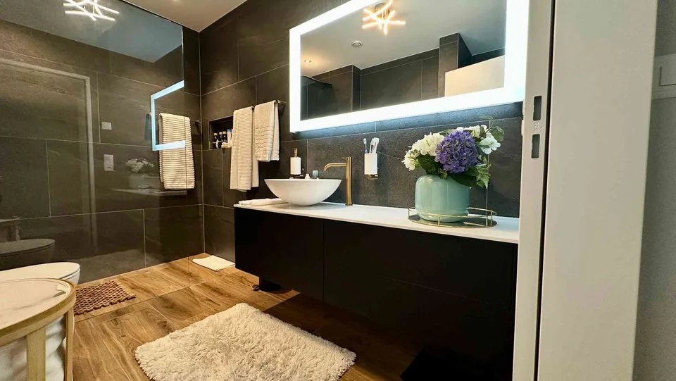 Stilvolle 4.5-Zimmer-Attikawohnung, mit 74 m² Panorama-Dachterrasse