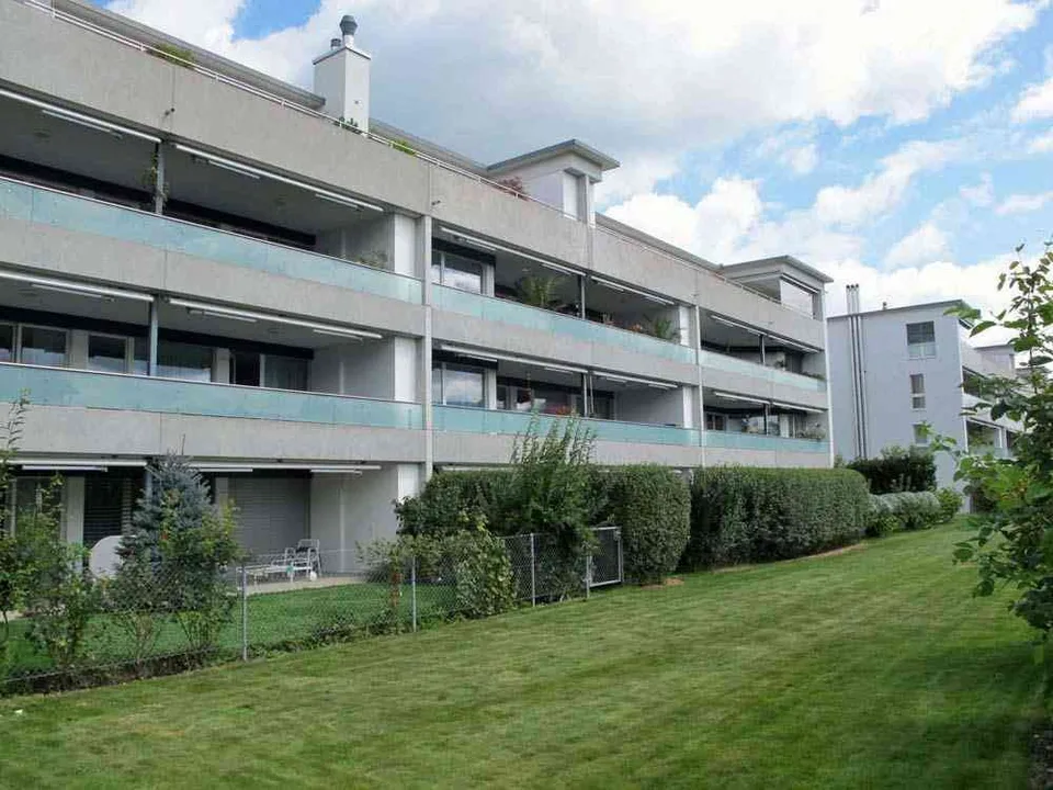Moderne 3.5 Zimmer EG-Wohnung in Horn