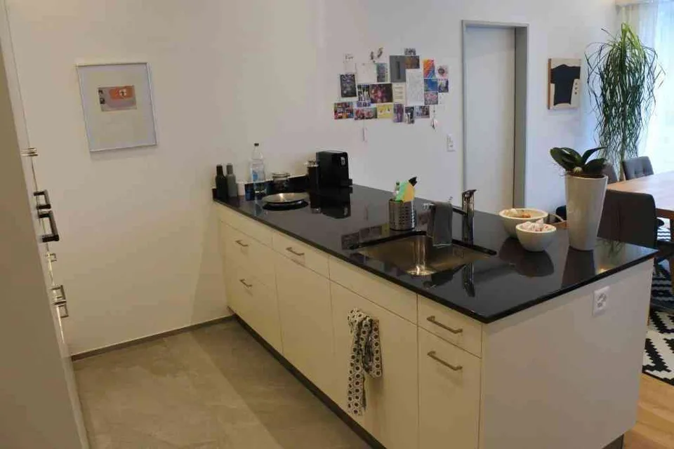 Eigentumsstandard => ruhige, zentrumsnahe Lage, grosse Terrasse 50m2