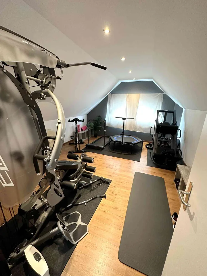 4.5 Zimmer Dach-Maisonette Wohnung mit 159 m2 zu Vermieten
