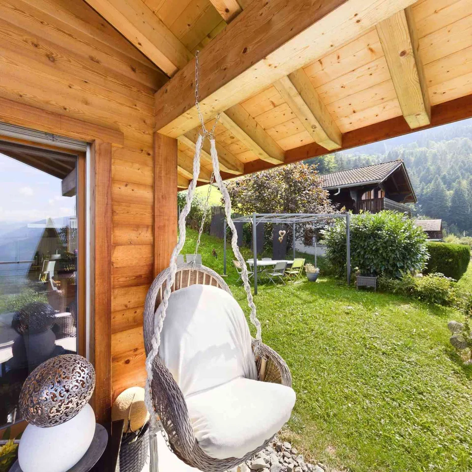 Villa contemporaine 5.5 pces : Volume, Lumière et Vue