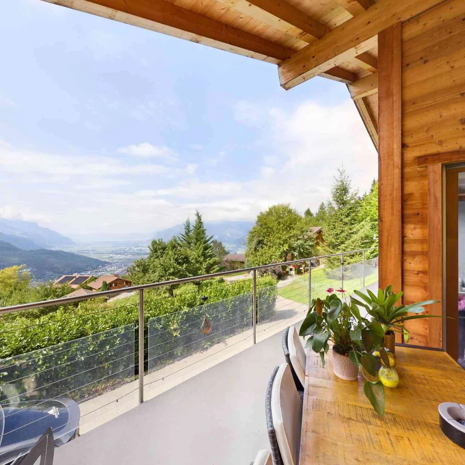 Villa contemporaine 5.5 pces : Volume, Lumière et Vue