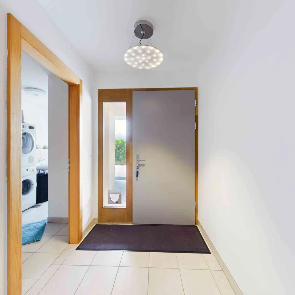 Villa contemporaine 5.5 pces : Volume, Lumière et Vue