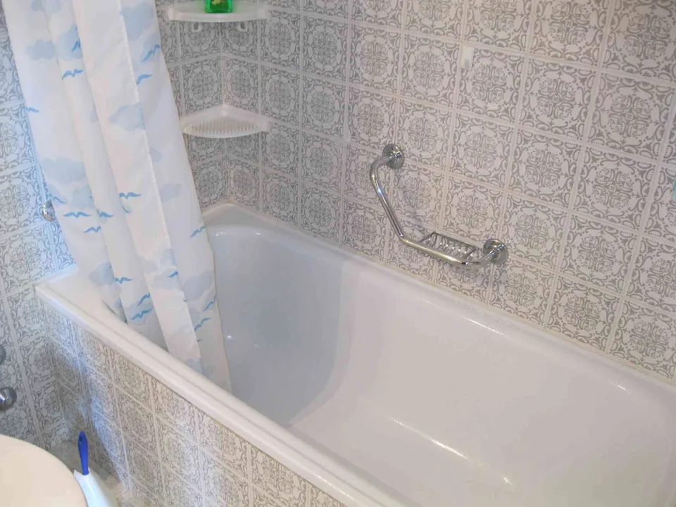 Chaleureux 2.5 pièces rénové avec balcon plein sud – Vue panoramique