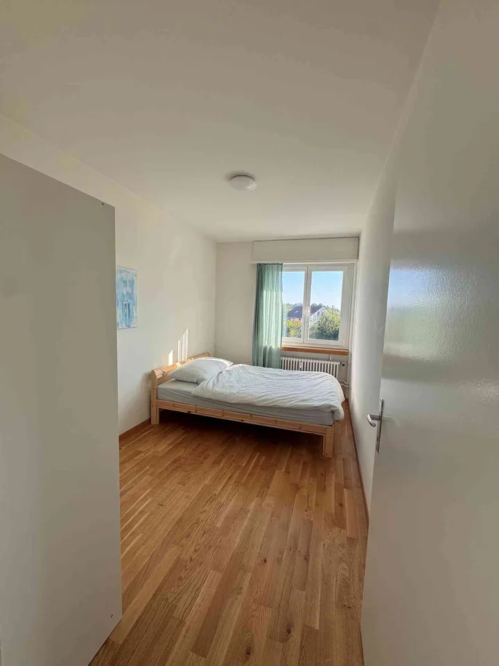 Gemütliches Zimmer in 4.5-Zimmer-WG in Jegenstorf – per sofort