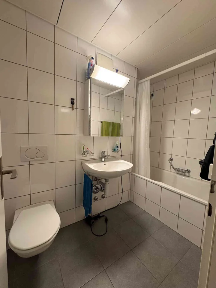 Gemütliches Zimmer in 4.5-Zimmer-WG in Jegenstorf – per sofort