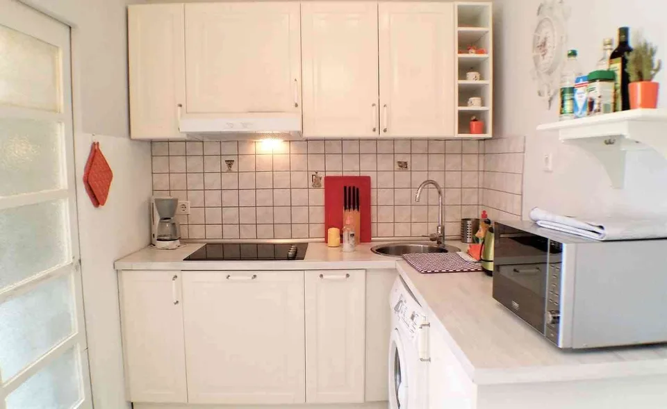 Geräumige, helle Wohnung (Durchgangswohnung)