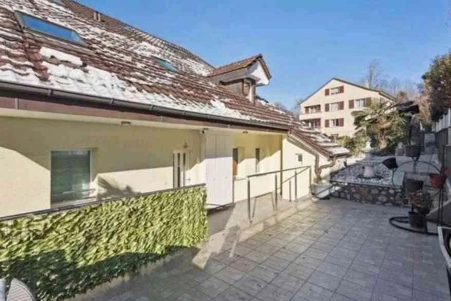 Grande maison de 294,5 m² – 6 chambres – Romont