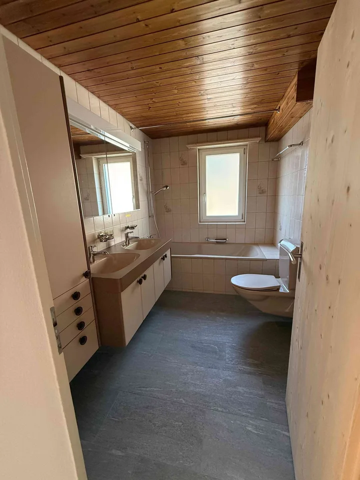 Grosszügige 5.5-Zimmer-Parterrewohnung mit traumhaftem Sitzplatz