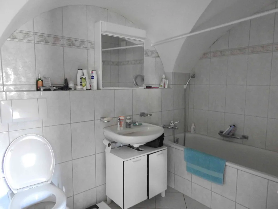 Grosszügige 3.5-Zimmer-Wohnung mit Loggia am ruhigen Ortsrand
