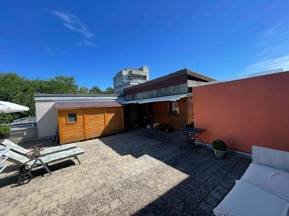 Traumhafte 5.5-Zimmer-Attikawohnung mit eigener Dachterrasse
