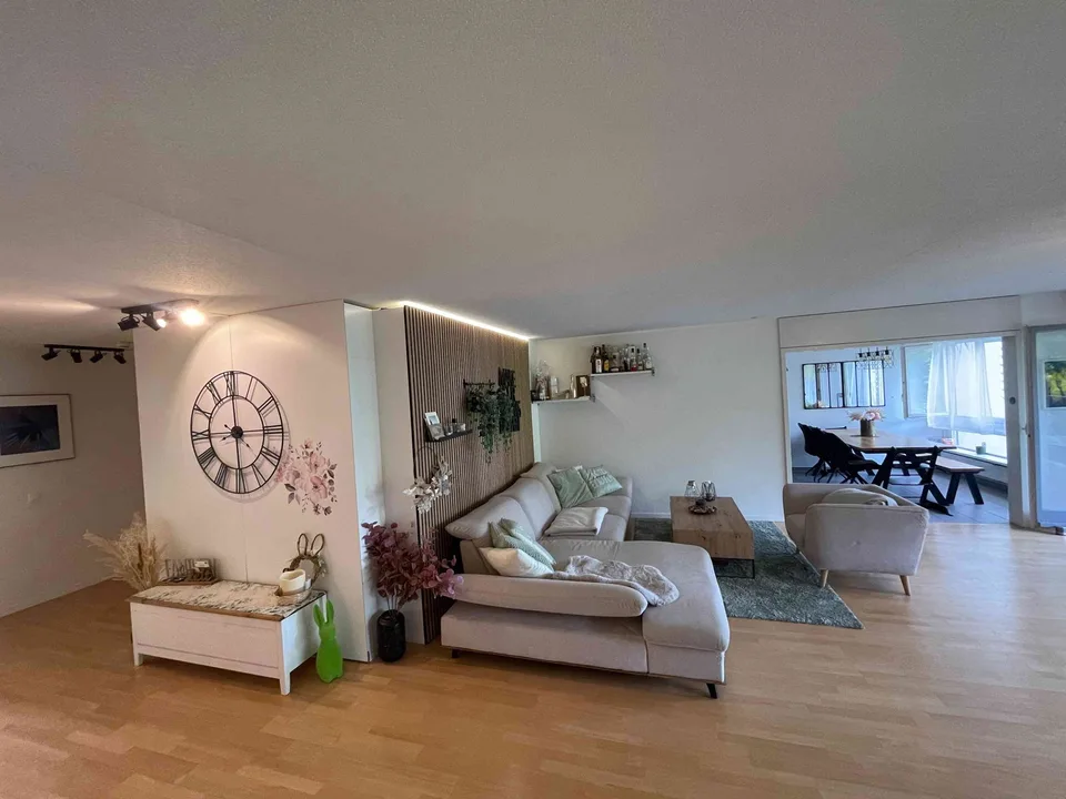 Traumhafte 5.5-Zimmer-Attikawohnung mit eigener Dachterrasse