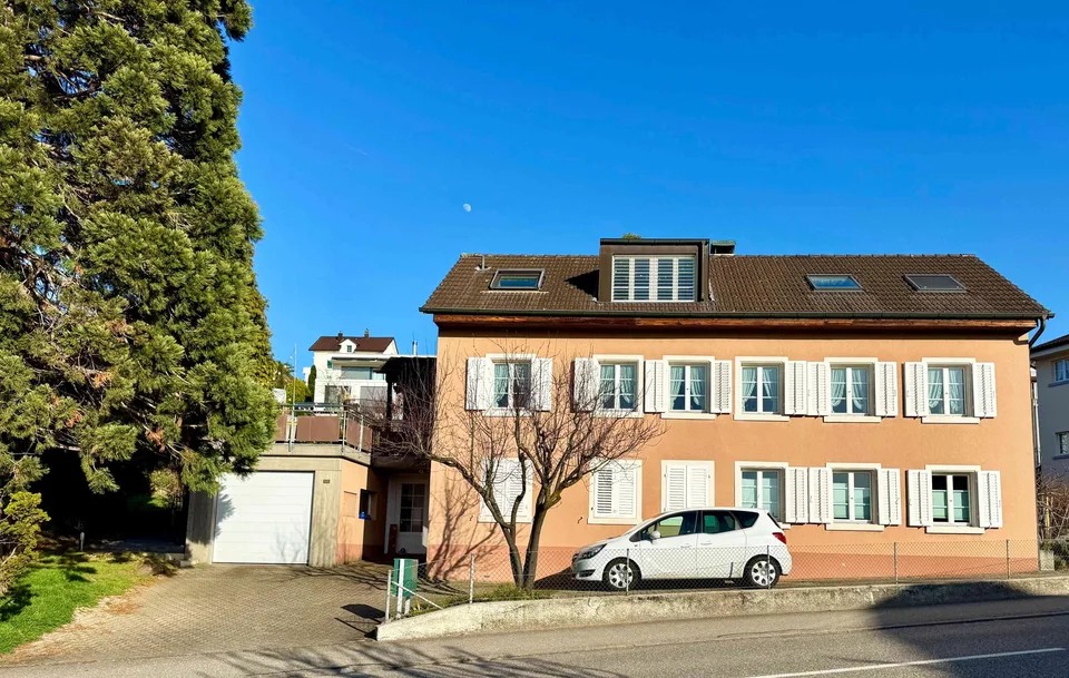 Mehrfamilienhaus mit 2. Wohnungen & 3. Studios in Dornach zu verkaufen