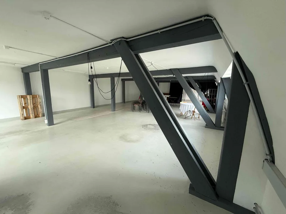 141m2 Büro mit Dachstockfeeling und eigener Terrasse