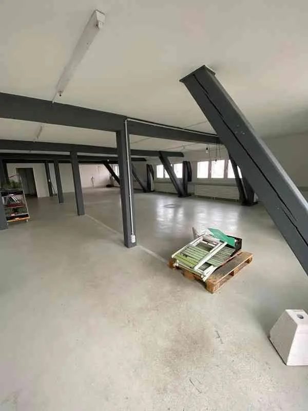 141m2 Büro mit Dachstockfeeling und eigener Terrasse