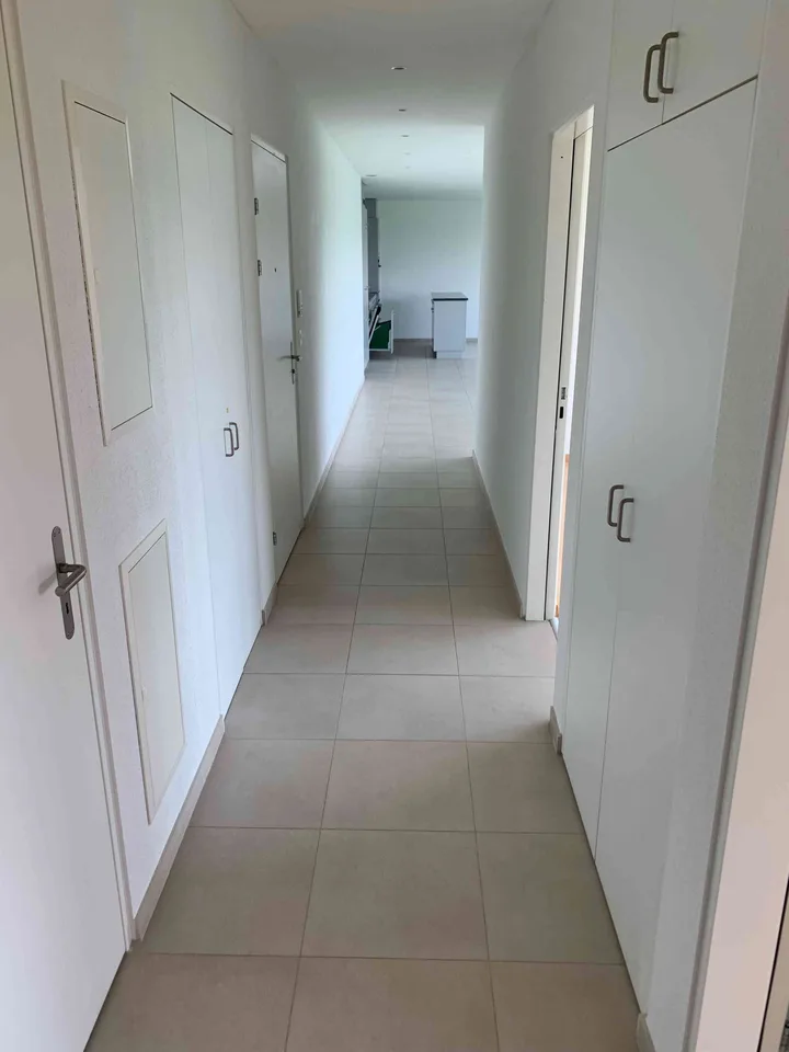 schöne, grosszügig und zentral gelegene 3 1/2 Zimmer Wohnung in Wohlen