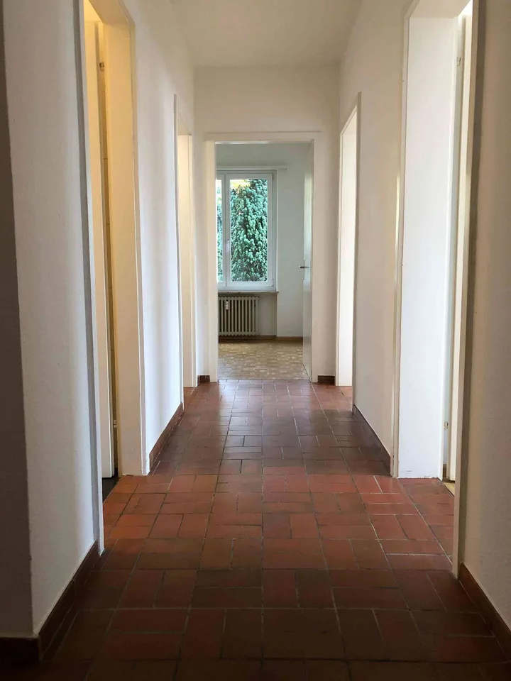 Grosszügige helle Erdgeschosswohnung im Dorfkern von Münchenstein