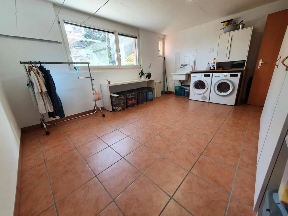 Villa de 7,5 pièces à 5 min. des axes autoroutiers et des magasins