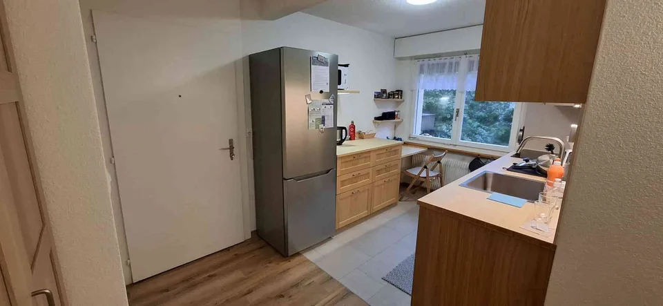 Sanierte Wohnung in Seenähe, Gwatt, zeitlich beschränkte Vermietung